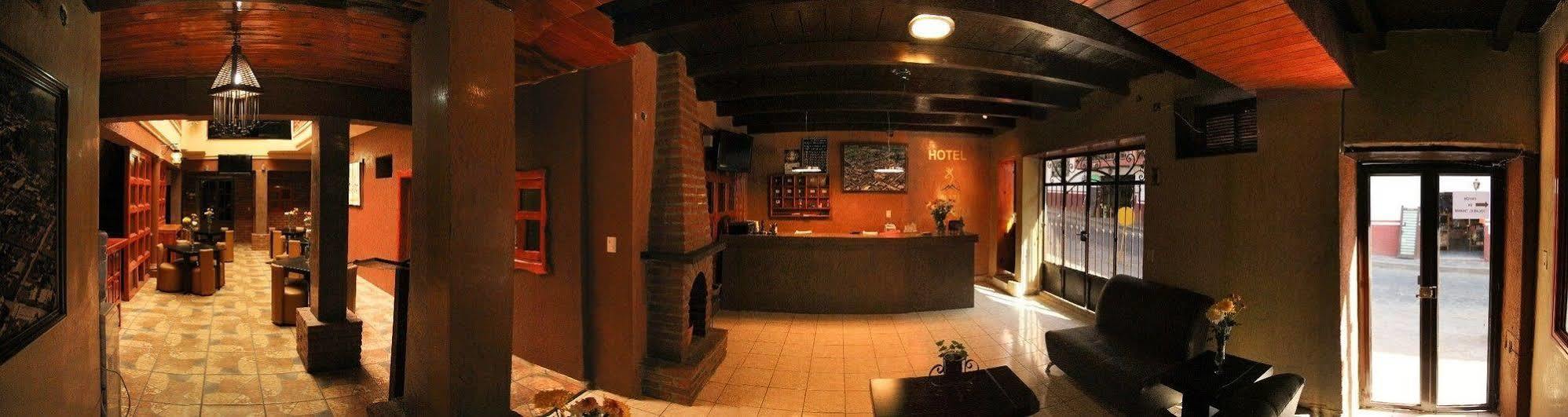 Hotel Plaza マサミトラ エクステリア 写真